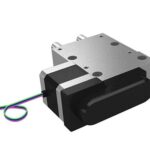 POSITIONIERTISCH KURZE AUSFÜHRUNG GR.12, FORM:B MIT SCHRITTMOTOR, KABEL LINKS, ANTRIEB LINKS