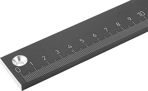 MAßSTAB BEFESTIGUNGSBOHRUNGEN, HORIZONTAL, L=1000 1010X30X6, T=1 MM, ALUMINIUM SCHWARZ GESCHLIFFEN